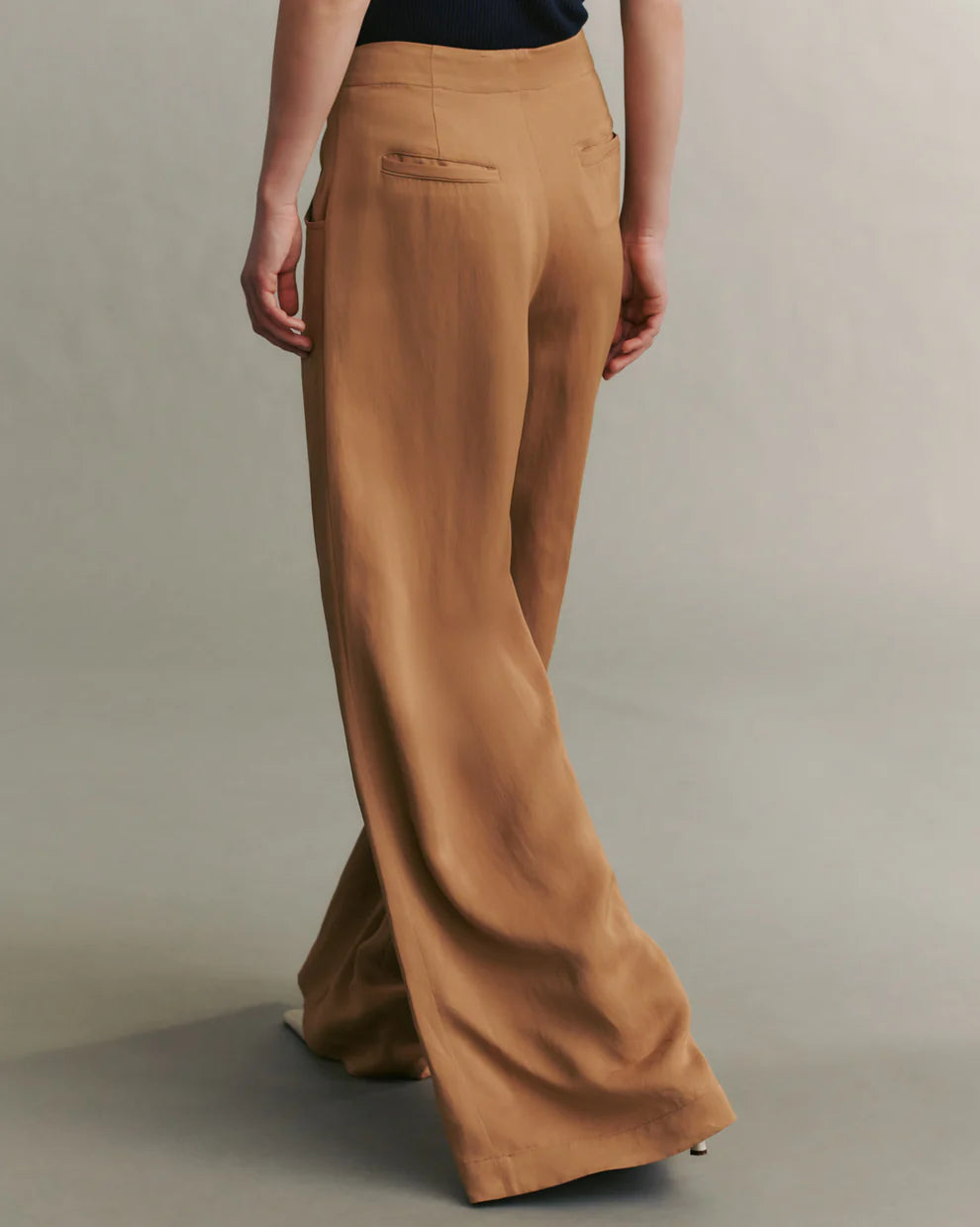 Demie Pant in Coated Viscose Linen in Cartouche