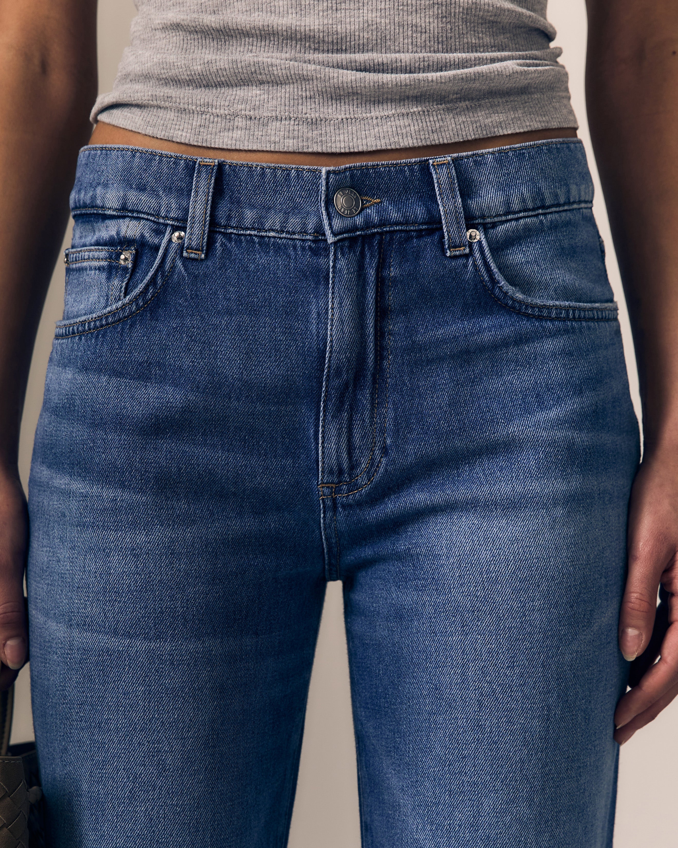 Mid 90's Straight Jean - The Lake Forest Shop