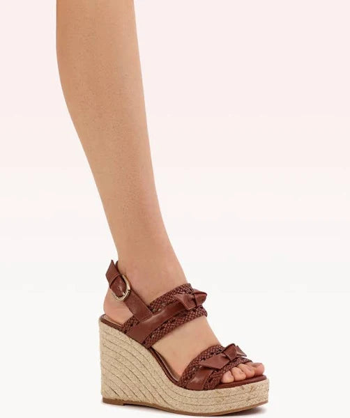 Clarita Tresse Wedge