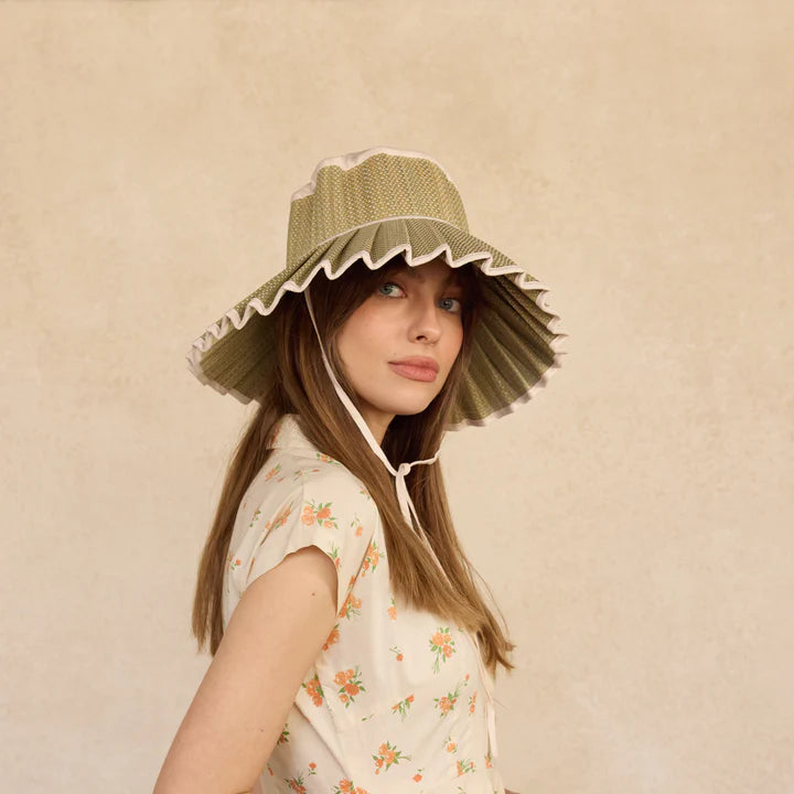Front Row Capri Hat Midi
