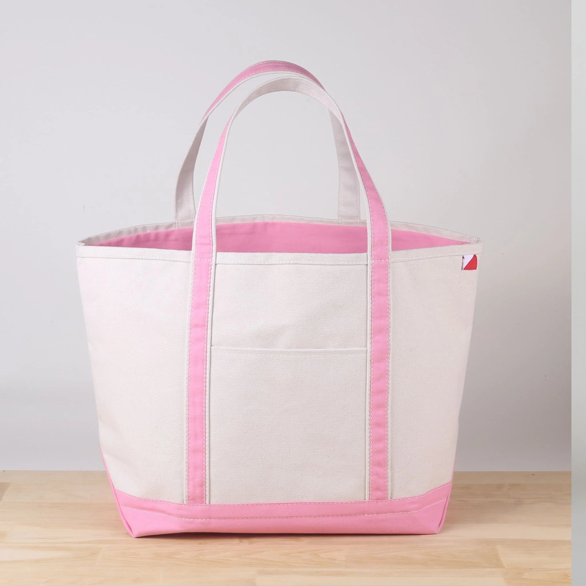 Classic Tote - The Lake Forest Shop