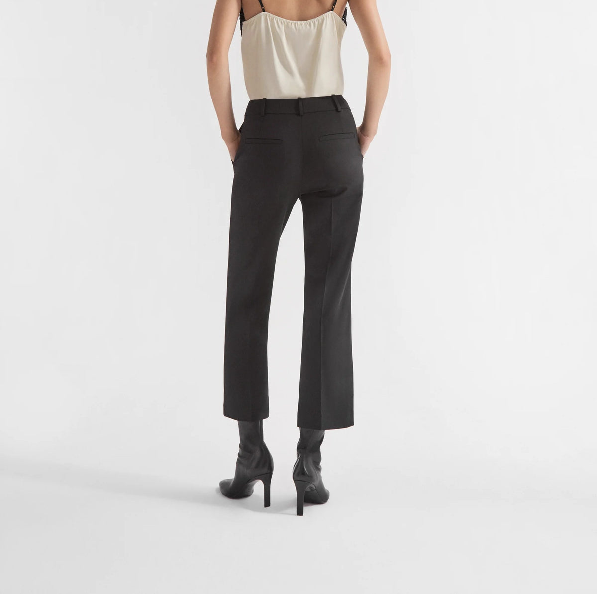 Cropped Flared Pant