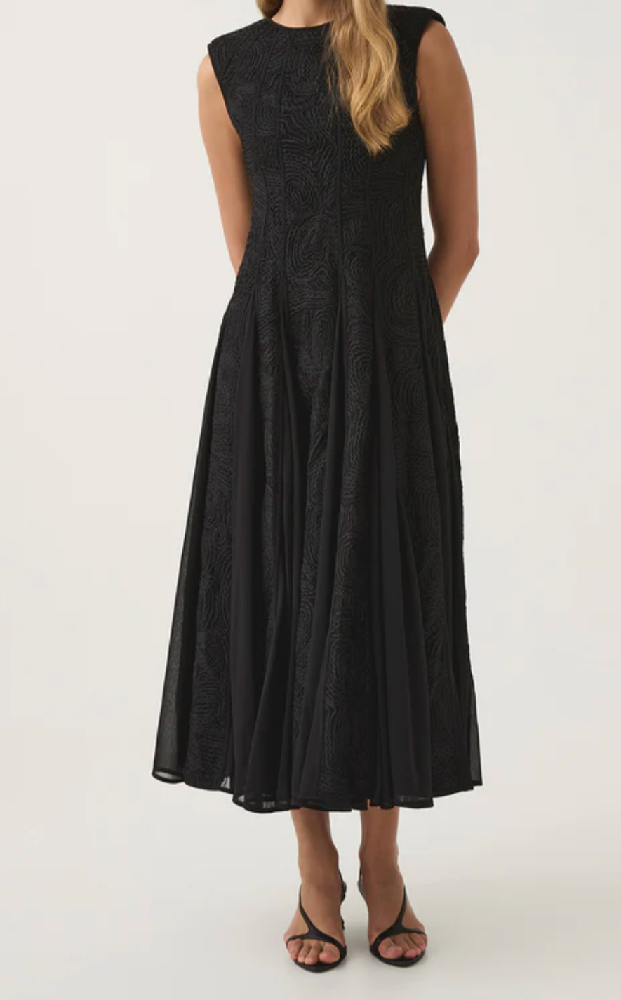 Soleil Lace Midi Dress Black