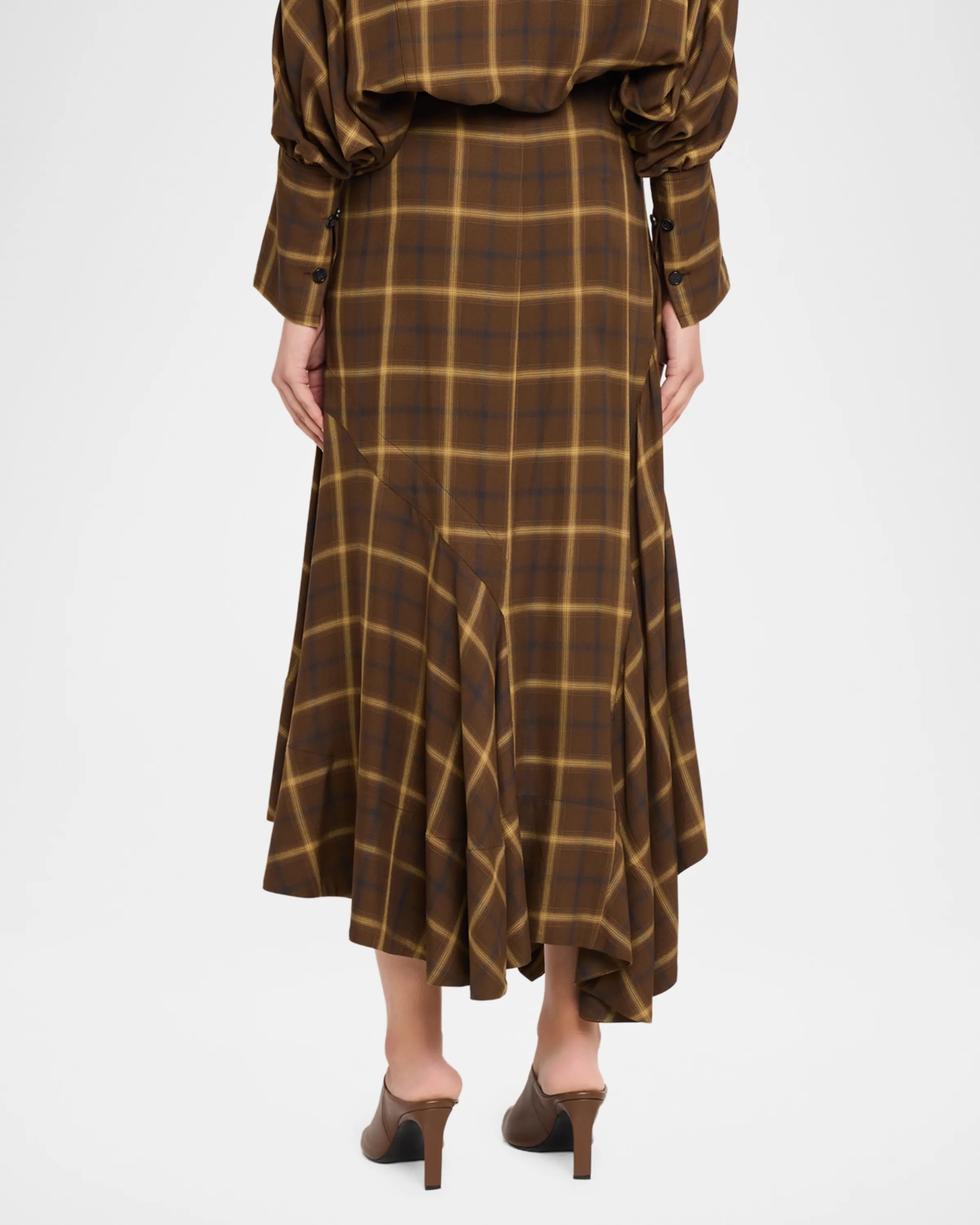Slash Medium Volume Skirt